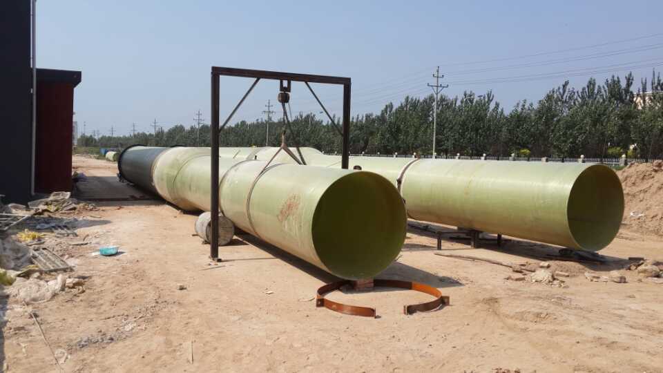 玻璃鋼管道施工現(xiàn)場圖